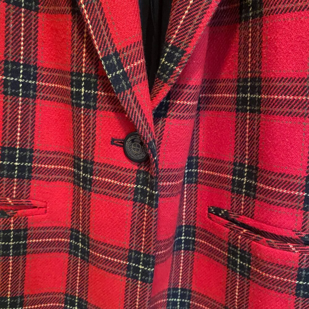 Blazer - Picture 3 of 3